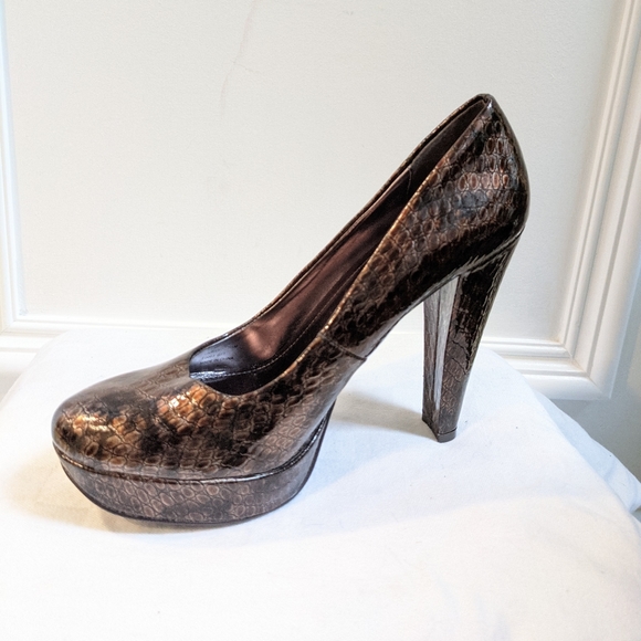 NWOT Calvin Klein heels - Picture 4 of 15